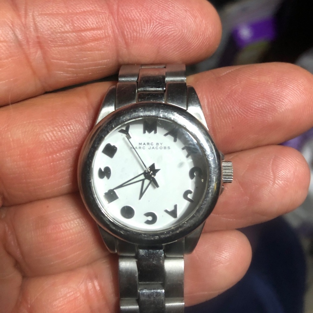 Marc Jacobs Silver Smartwatch - Picture 2 of 5